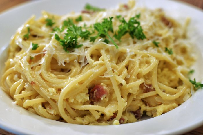 Delicious Bucatini pasta dish: recipe and benefit